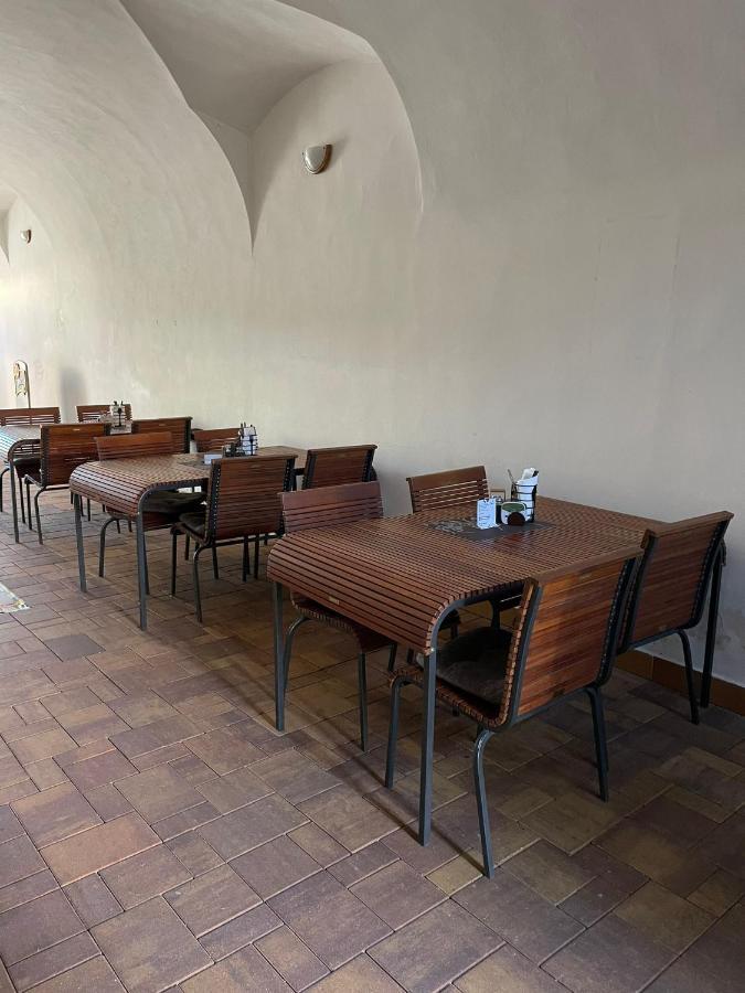 Hotel U Mesta Prahy Nachod Bagian luar foto