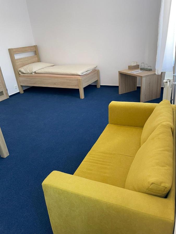 Hotel U Mesta Prahy Nachod Bagian luar foto