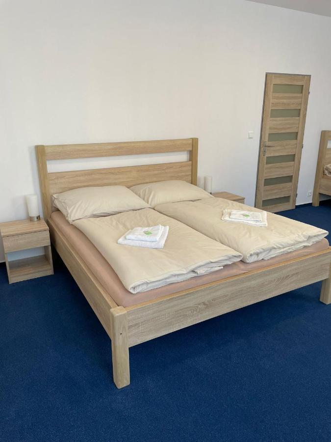 Hotel U Mesta Prahy Nachod Bagian luar foto