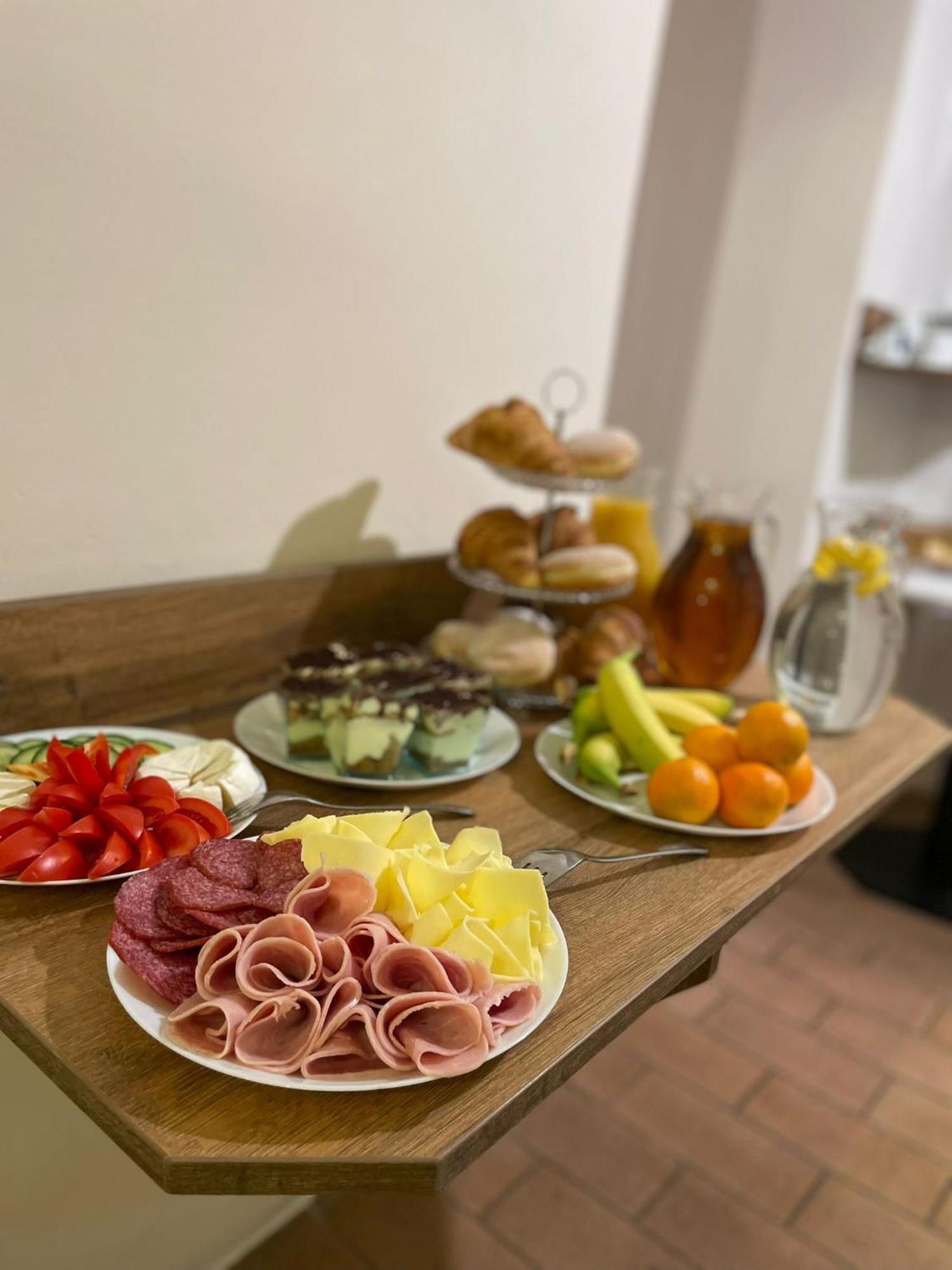 Hotel U Mesta Prahy Nachod Bagian luar foto
